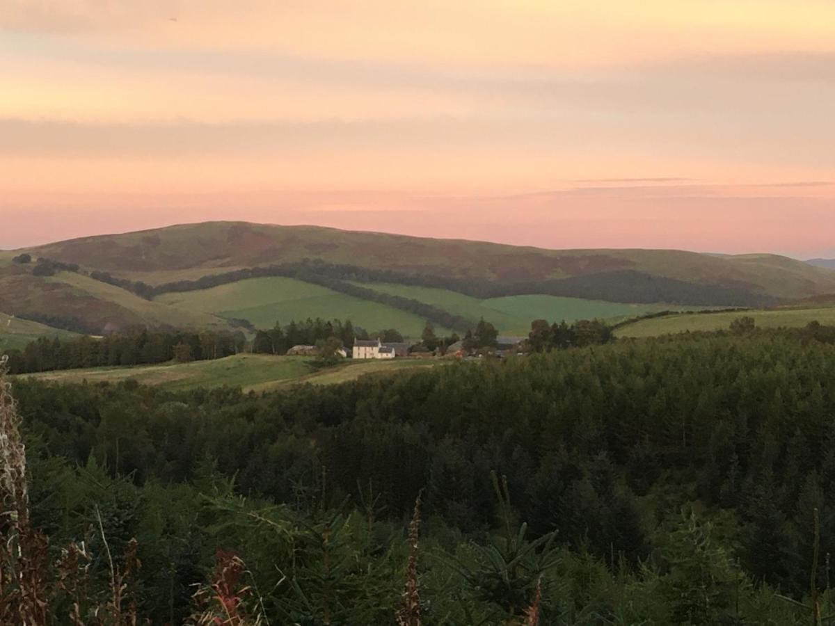 Ladyurd Farmhouse West Linton Екстериор снимка