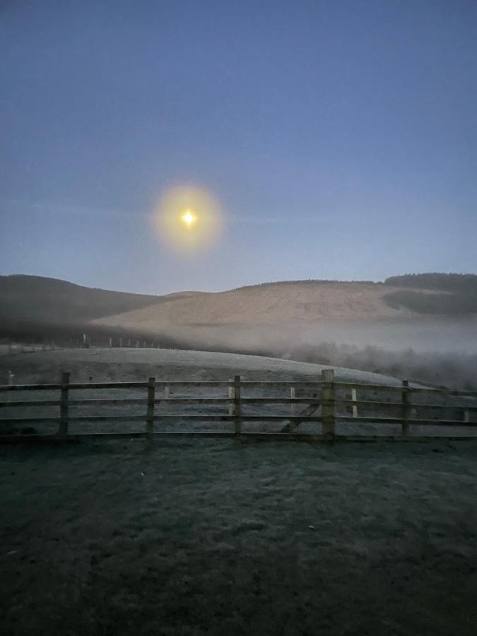 Ladyurd Farmhouse West Linton Екстериор снимка